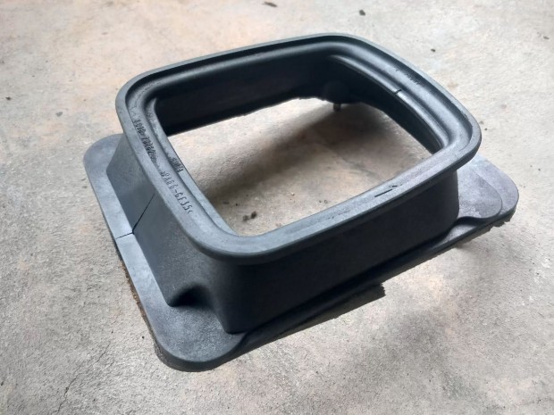 Ford Transit Tranzit MK6 00- V�lt�kar v�lt�szoknya m�anyag keret 2076