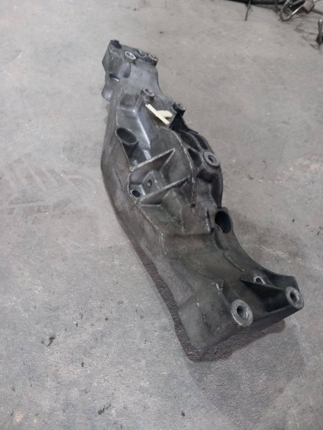 Ford Transit Tranzit MK6 Kompresszor szivattyú generátor tartó 6407