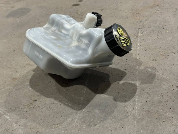 Ford Transit Tranzit MK7 06 Fékolajtartály kupak fedél csatlakozó 8528