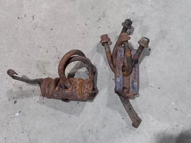 Ford Transit Tranzit MK7 06 H�ts� laprug� lap cupp�nt csavar 1026