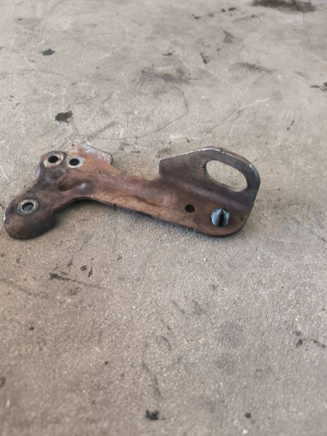 Ford Transit Tranzit MK7 06 Motorkiemel fl konzol kamp 3807