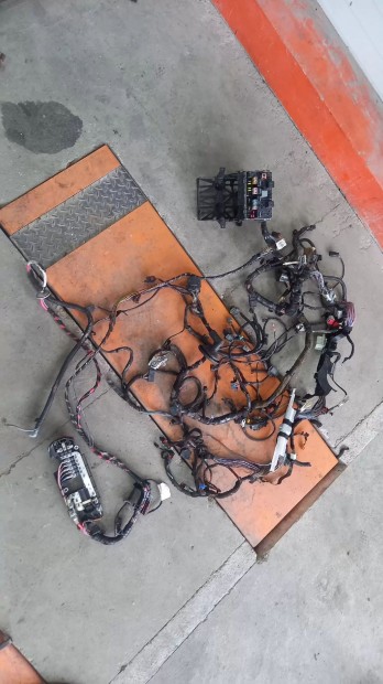 Ford Transit Tranzit MK7 06 M�szerfal k�belk�teg k�bel csatlakoz� 5949