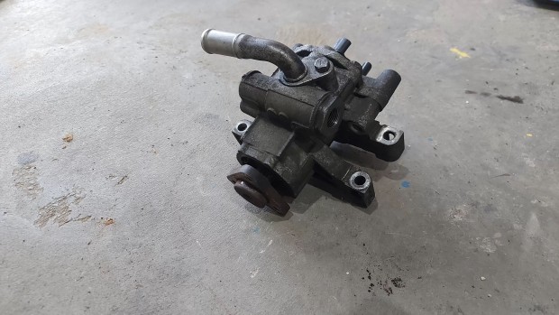 Ford Transit Tranzit MK7 06 Szerv�szivatty� szerv�pumpa szivatty� 7296