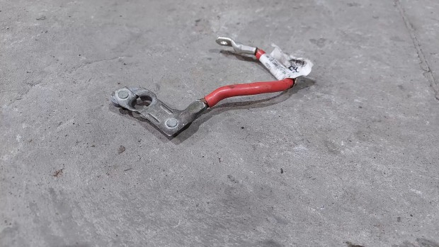 Ford Transit Tranzit MK7 06- Akksi pozit�v k�bel csatlakoz� saru 6708