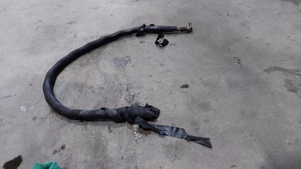 Ford Transit Tranzit MK7 06- Akksi pozit�v k�bel csatlakoz� saru 7113