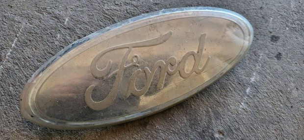 Ford Transit Tranzit MK7 06- Első lökhárító Ford felirat embléma 3409