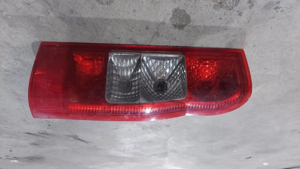 Ford Transit Tranzit MK7 06- H�ts� l�mpab�ra foglalat csatlakoz� 0846