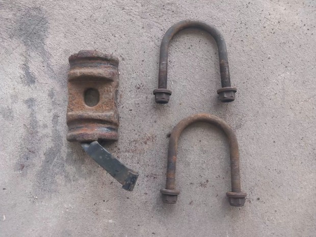 Ford Transit Tranzit MK7 06- H�ts� laprug� lap cupp�nt csavar 3028