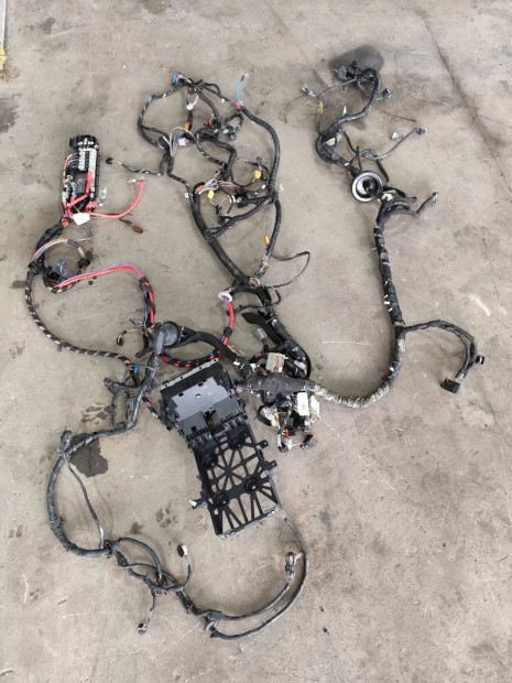 Ford Transit Tranzit MK7 06- M�szerfal biztos�t�kt�bla k�belk�teg 4517