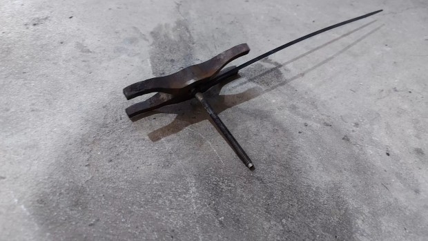 Ford Transit Tranzit MK7 06- Porlaszt� lefogat� lemez csavar 7118