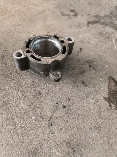 Ford Transit Tranzit MK7 06- Szivatty� pumpa tart� r�gz�t� konzol 3834