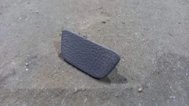 Ford Transit Tranzit MK8 14 Els� ajt�k�rpit csavar takar� bet�t 4998