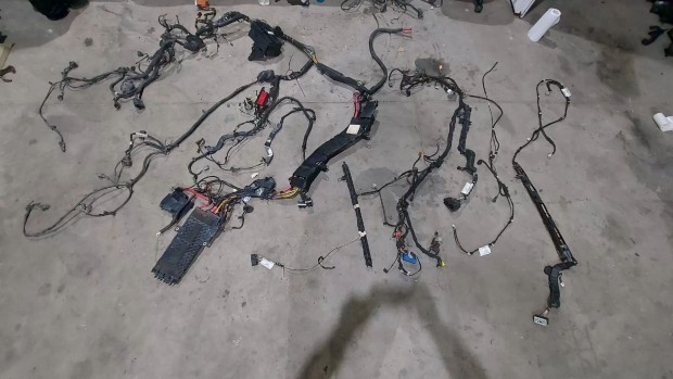 Ford Transit Tranzit MK8 14 M�szerfal k�belk�teg k�bel csatlakoz� 8343