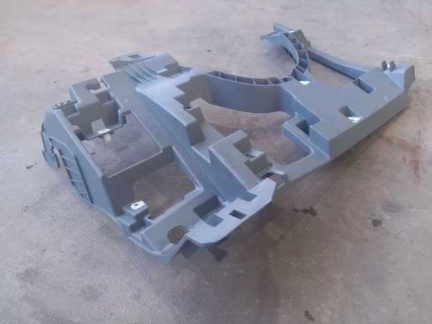 Ford Transit Tranzit Mk8 14- Korm�nyoszlop alatt m�anyag bor�t�s 9904