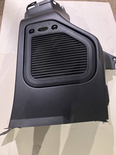 Ford Transit -Custom fűtesbox burkolat. Szép állapotú