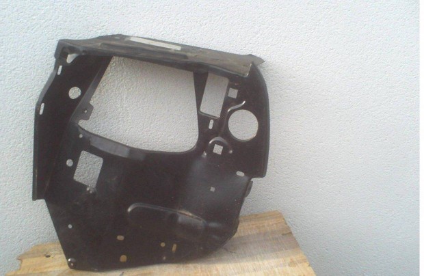 Ford Transit ('86-'91) bal fényszórótartó lemez