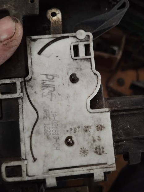 Ford Transit álo és fekvőlámpás ajtozárak kilincsek