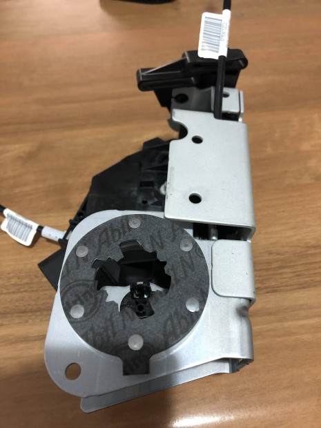 Ford Transit bal oldali ajt�z�r.