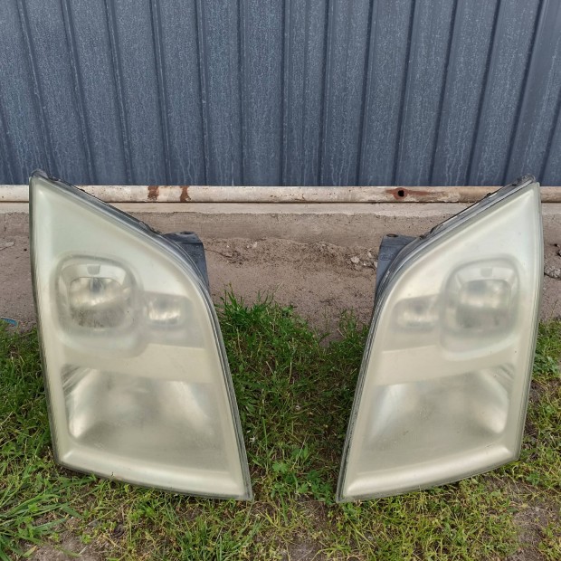 Ford Transit első lámpa pár
