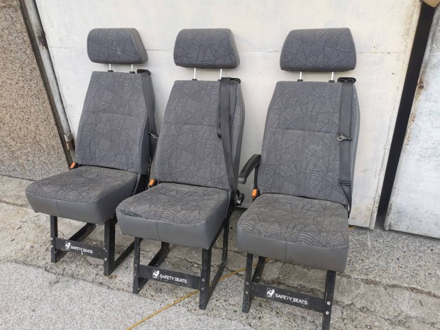 Ford Transit kisbusz kisteher Lakóautó ülés eladó