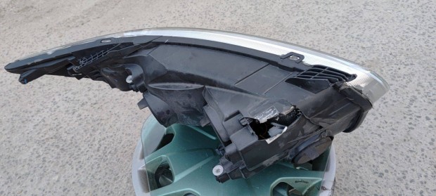 Ford Transit mk8 bal első lámpa sérült
