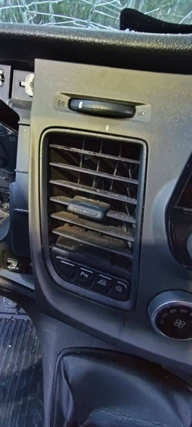 Ford Transit mk8 műszerfal szellőző