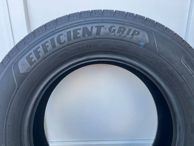 Ford Transiton 5000 kilmtert futott 195/75R16C Goodyear Efficientgri