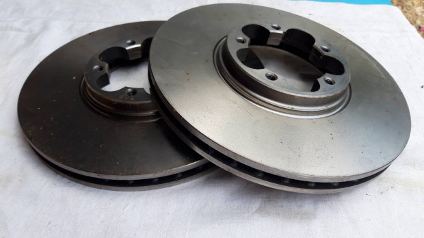 Ford Tranzit első féktárcsa pár 2.0,2.3,2.4 cm hez 2008ig