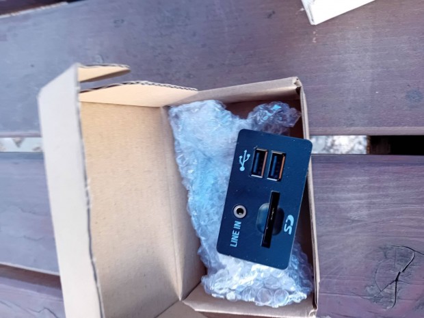 Ford USB aljzat