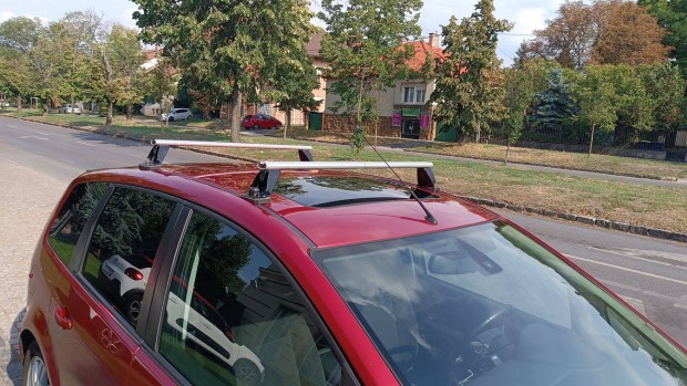 Ford, Fiat, Renault. Tet�r�d, kereszts�n csomagtart�