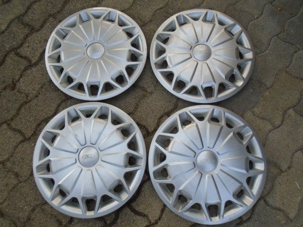 Ford / Ford Transit 16" gyári dísztárcsa garnitúra eladó