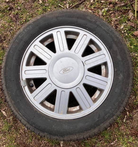 Ford - Mazda 14-es alufelni s 175/65 R14 nyrigumi