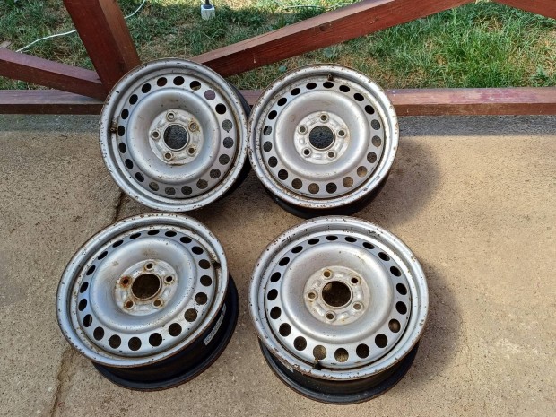 Ford acélfelni 5x108 15 R