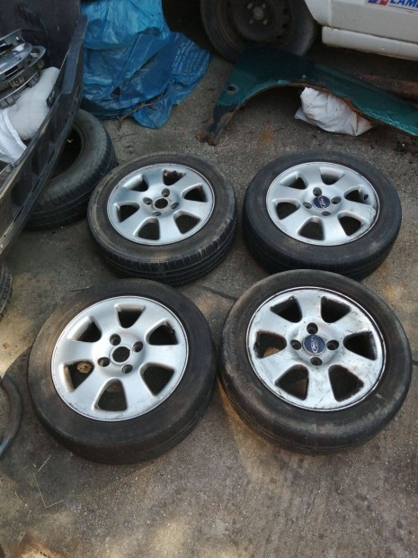 Ford aufelni garnitra 15"