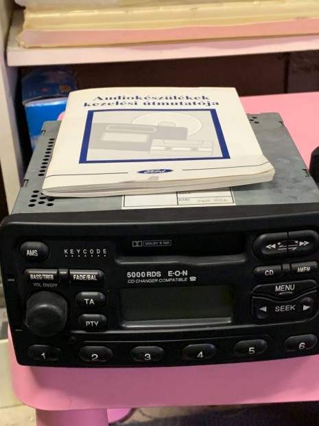 Ford aut�r�di�