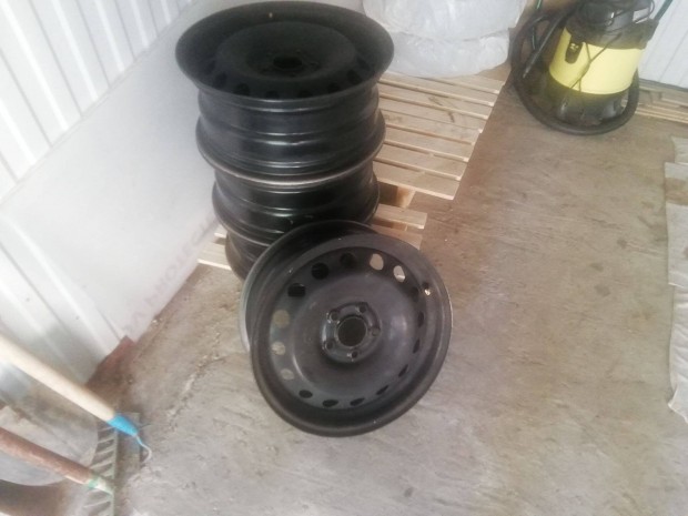 Ford c-max 16"-os lemezfelni garnitra elad