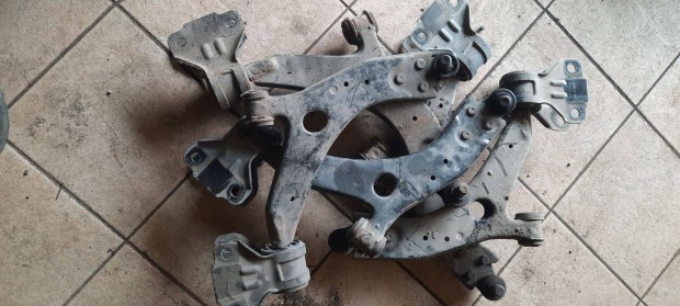 Ford c-max II lengőkar jobb és bal oldali 15000.-/db.2010-2018-ig! mk2