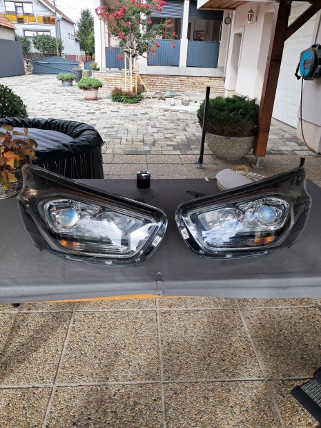 Ford custom Gyri fnyszor�k.