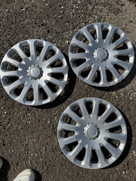 Ford dsztrcsa 15" elad