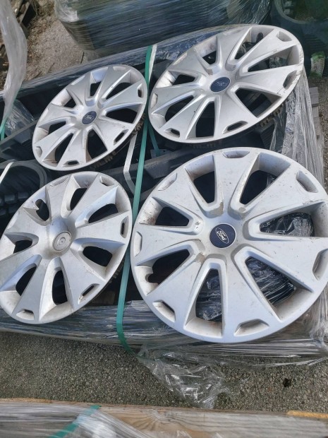 Ford disztarcsa elad� k�zepes allapotban