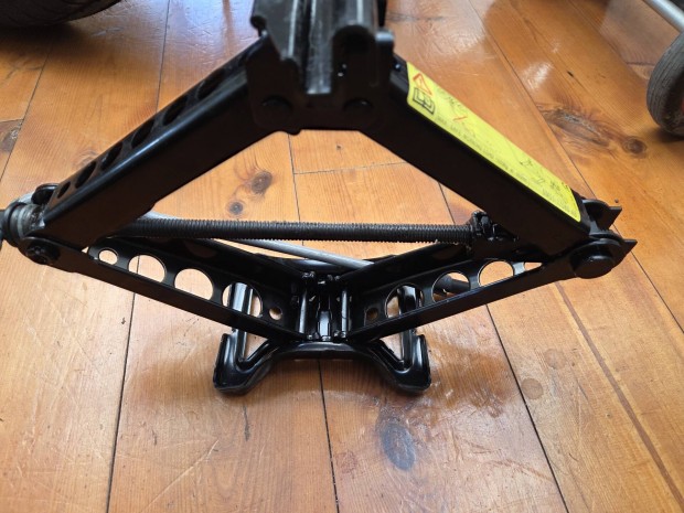 Ford emel� �sszeteket�s