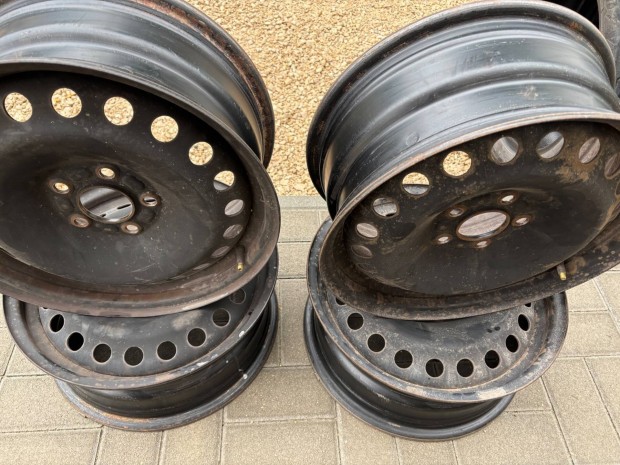 Ford felni 16 col