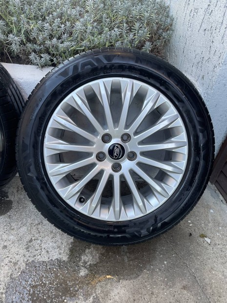 Ford felni garnitra 5x108 17'