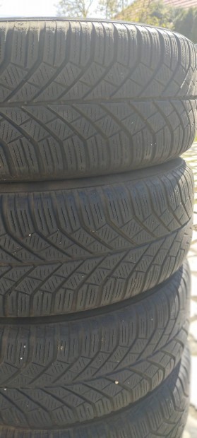Ford felni szett Continental téli gumival