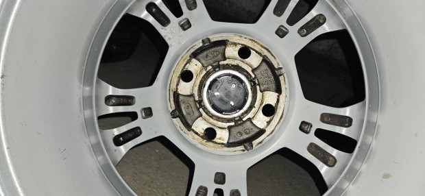 Ford fiesta 15" gyári alufelni nyári gumikkal