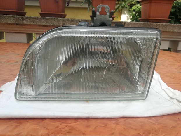 Ford fiesta gyári első lámpa 80-90évek