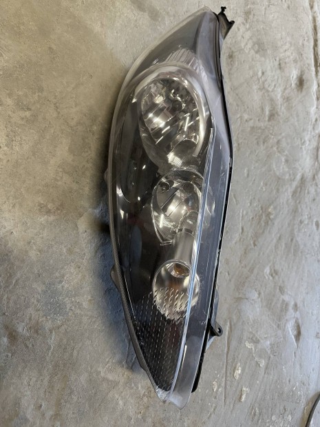 Ford fiesta jobb els fnyszr 2010-es