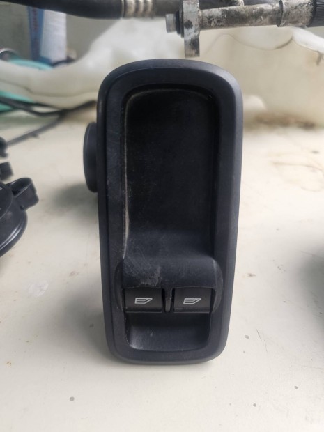 Ford fiesta mk6 bal els ablakemel kapcsol 8000