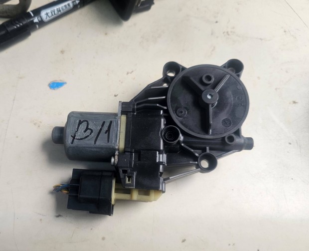 Ford fiesta mk6 bal első ablakemelő motor 8000