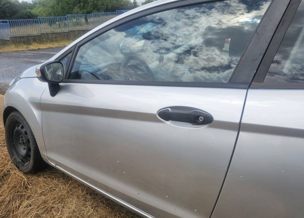 Ford fiesta mk6 bal szürke ajtó 20000